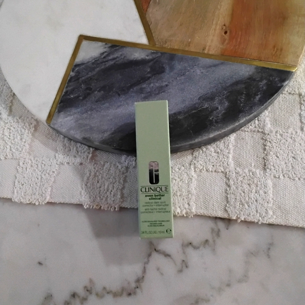 Clinique Radical Dark Spot Corrector.  NWT